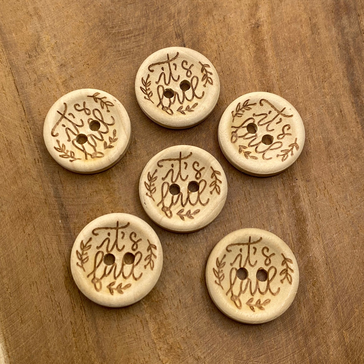 Eigenproduktion Holzknopf "it's fall" 20mm