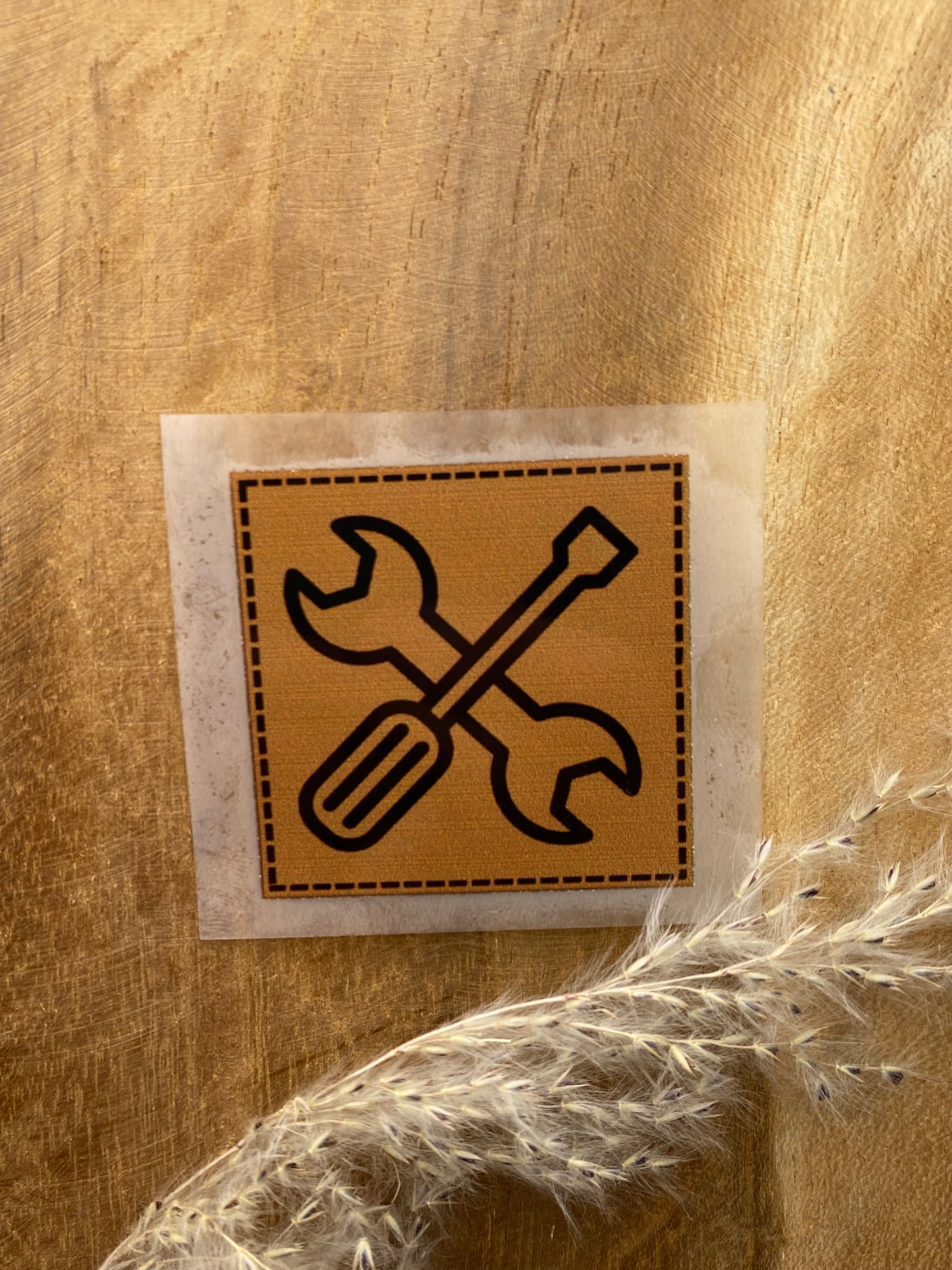 Werkzeug Bügel Label Bügellabel Eigenproduktion