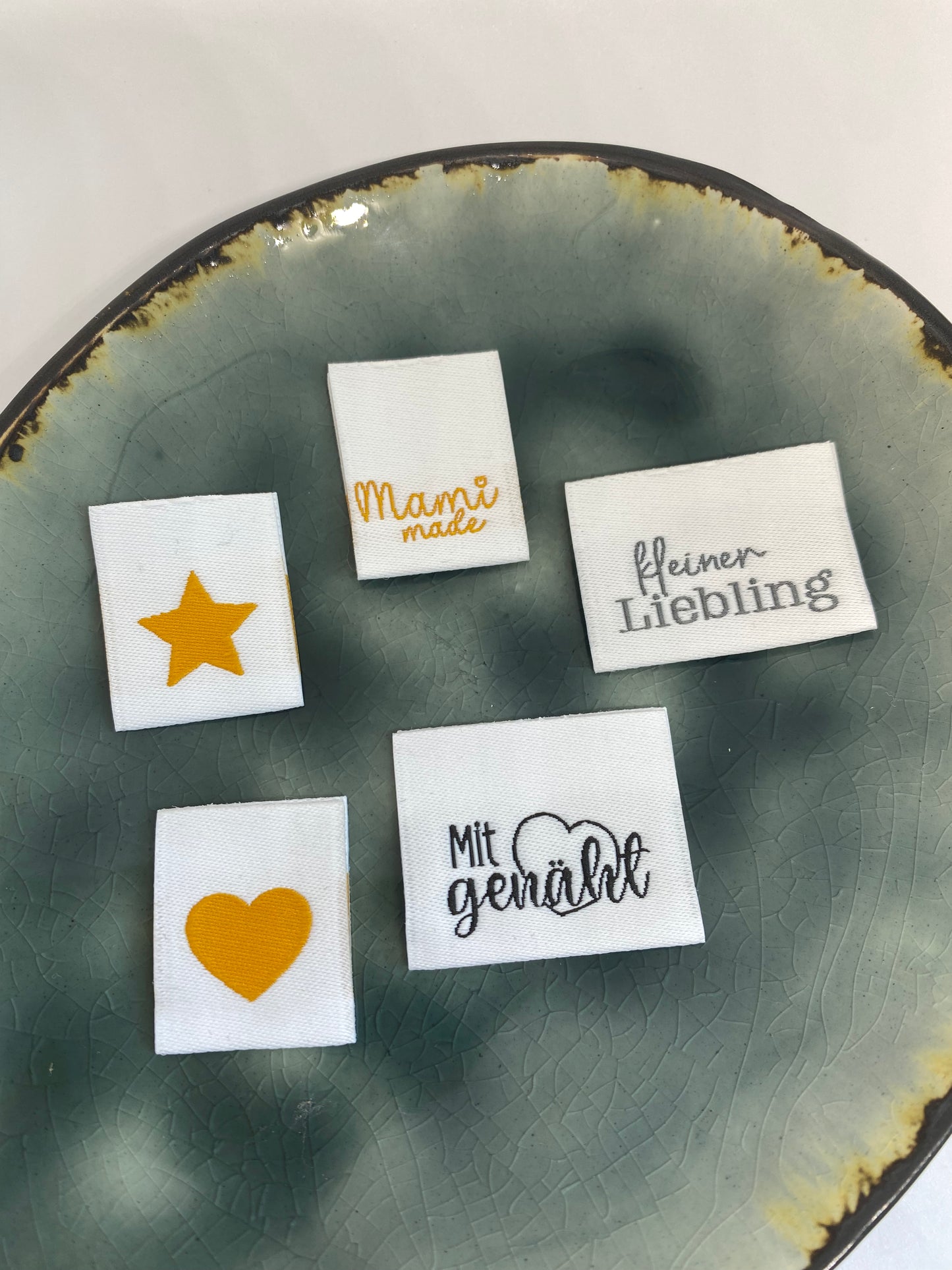 Mami Made Web Label gewebt Eigenproduktion