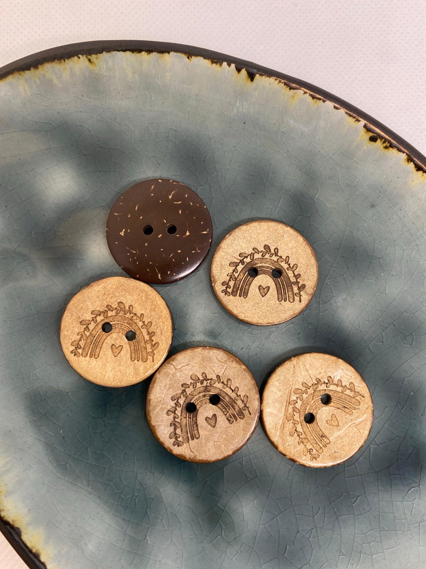 Eigenproduktion Kokosknopf Regenbogen 25mm - Ameloua