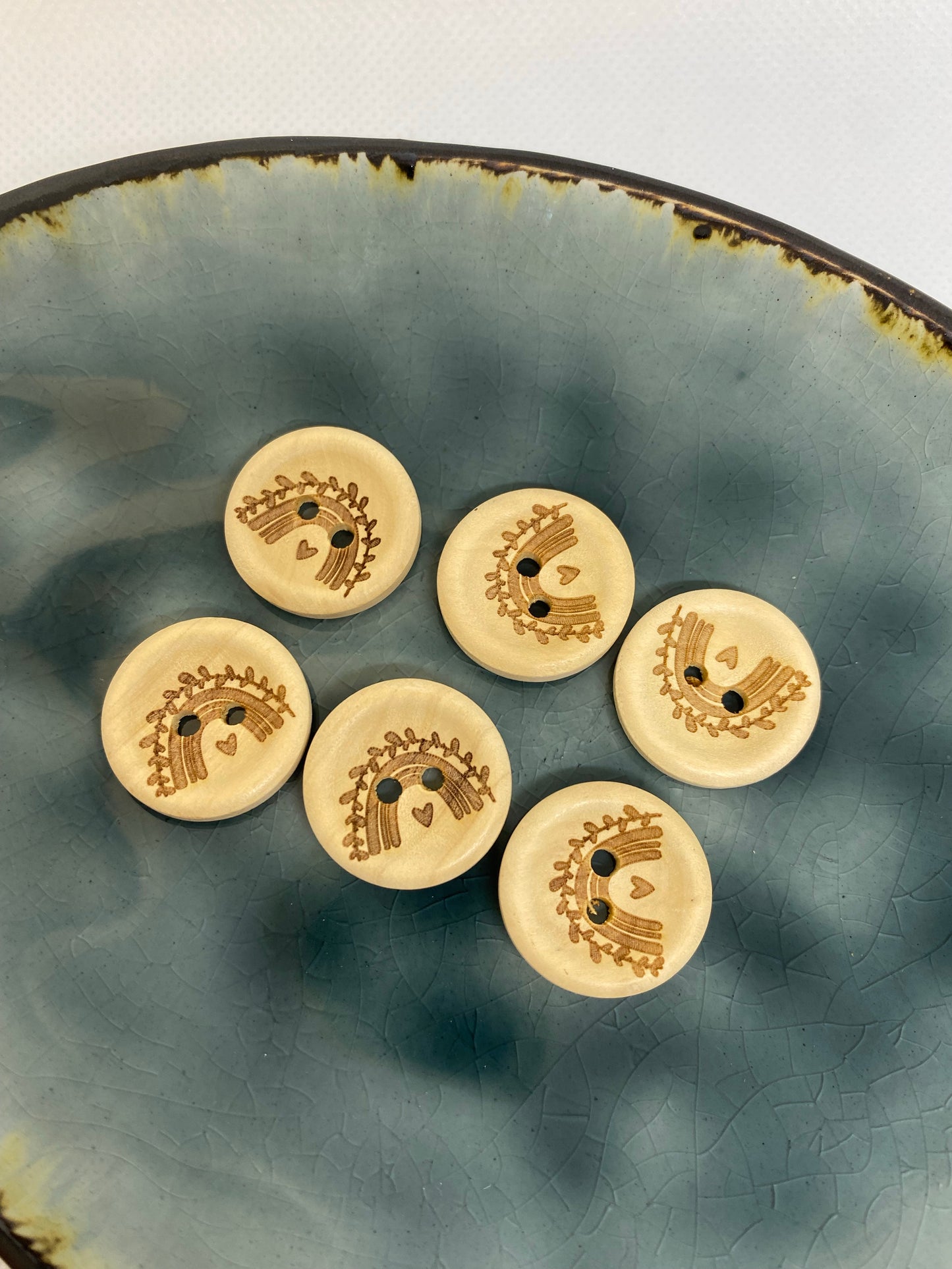 Eigenproduktion Holzknopf Regenbogen 25mm - Ameloua