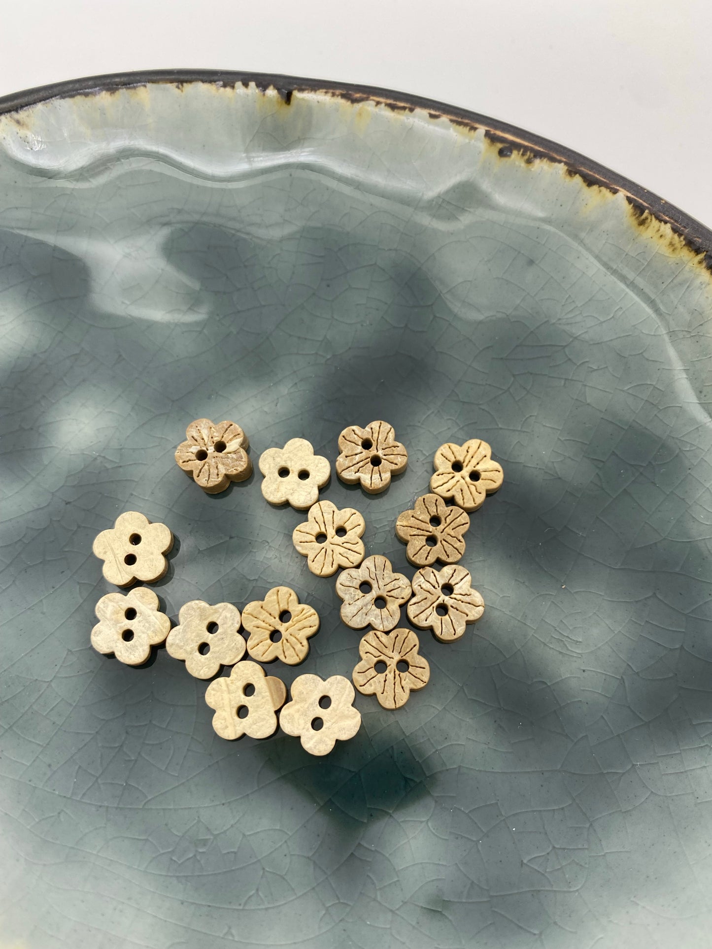 Kokosknopf Blumenform Hell 10mm - Ameloua