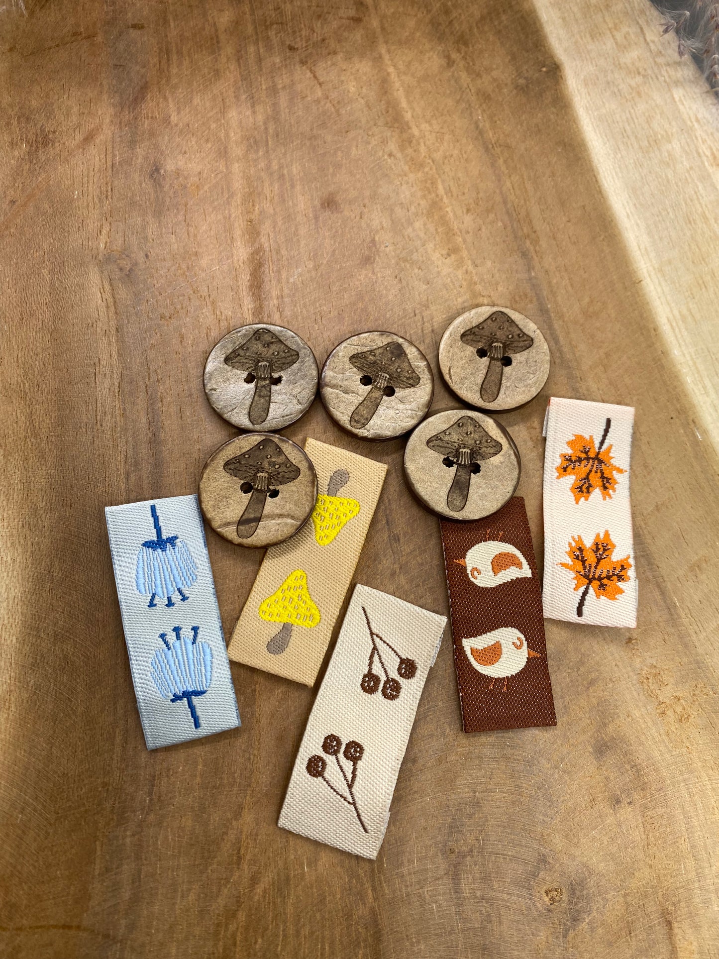 Herbst Paket Web Label und Knöpfe