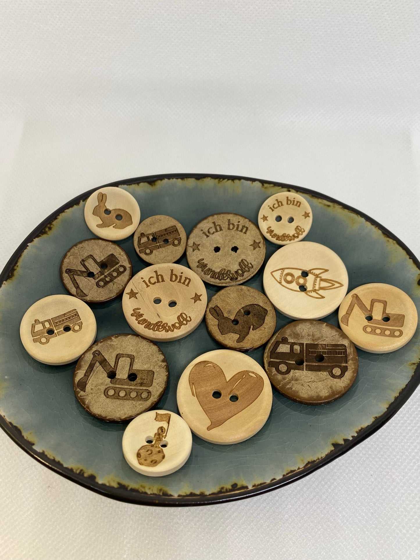 Eigenproduktion Holzknopf ich bin wundervoll 20mm