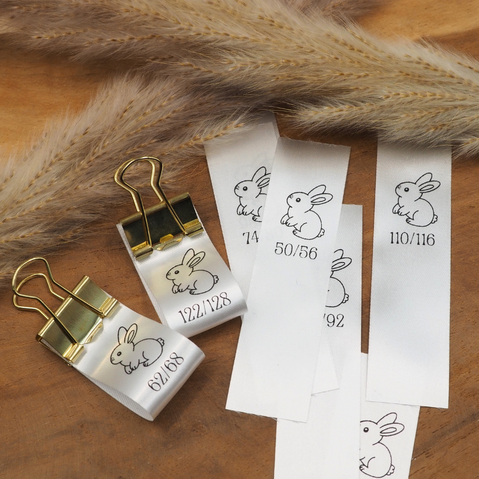5 Stück Doppelgrößen Satin-Label "Hase" Eigenproduktion