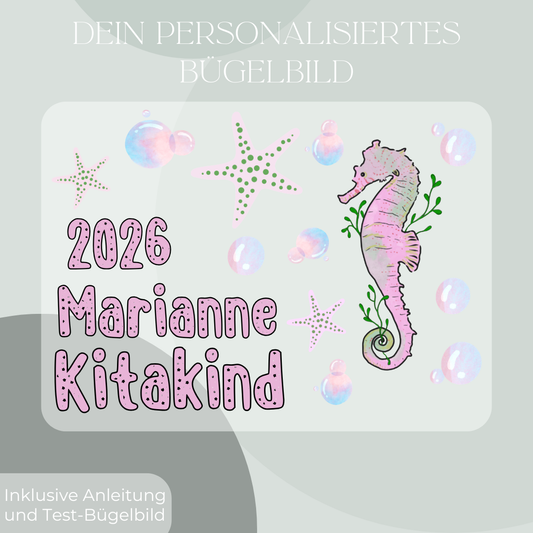 Personalisiertes Bügelbild-Set Kitakind 2026 Seepferd