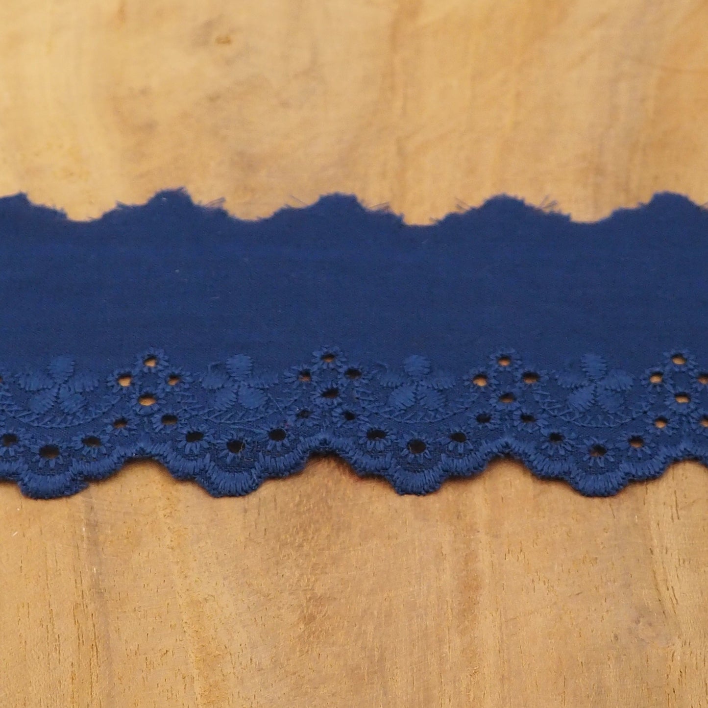 Wäsche Spitze  Blumen 50mm navy