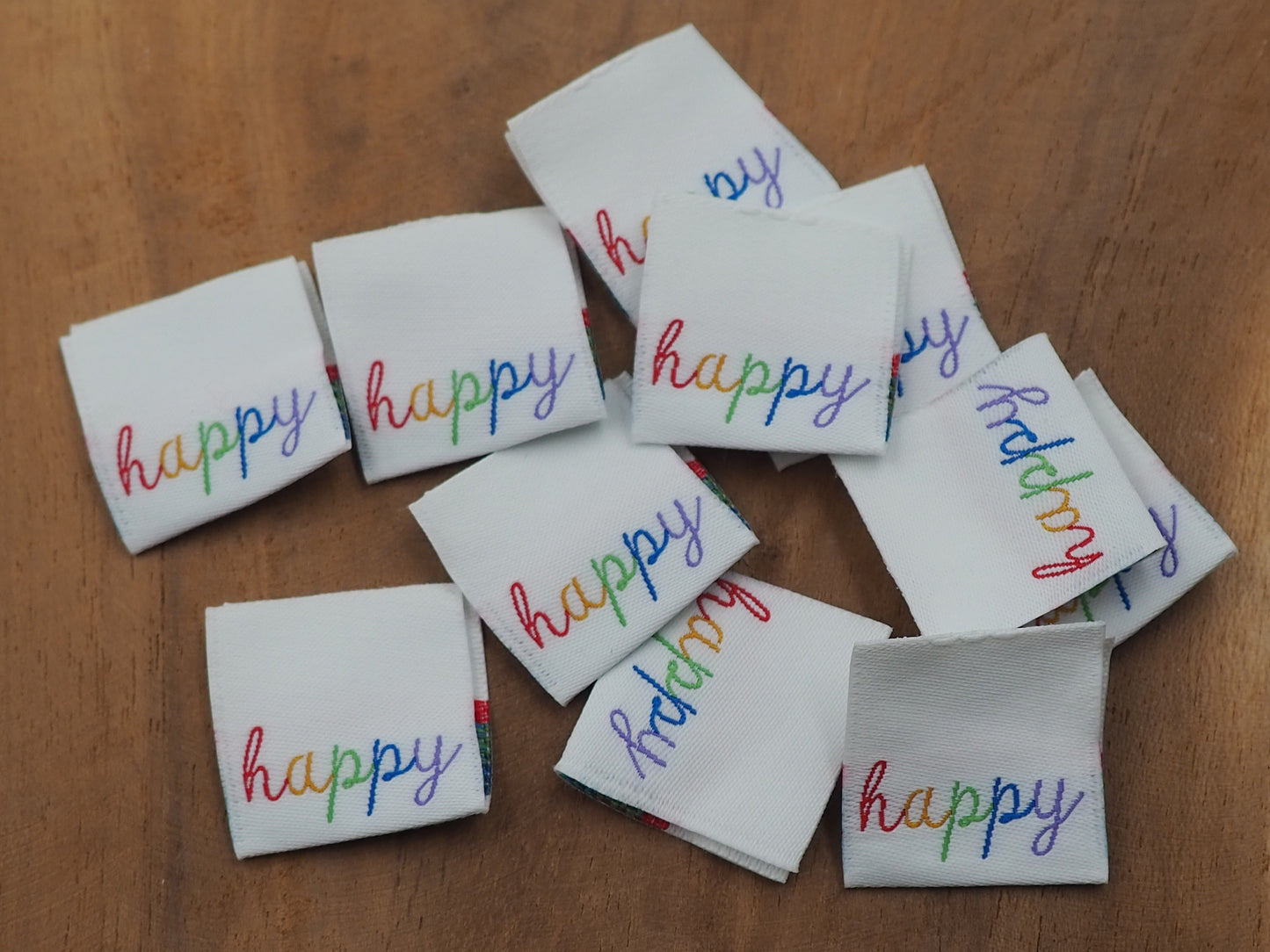 happy Web Label gewebt Eigenproduktion