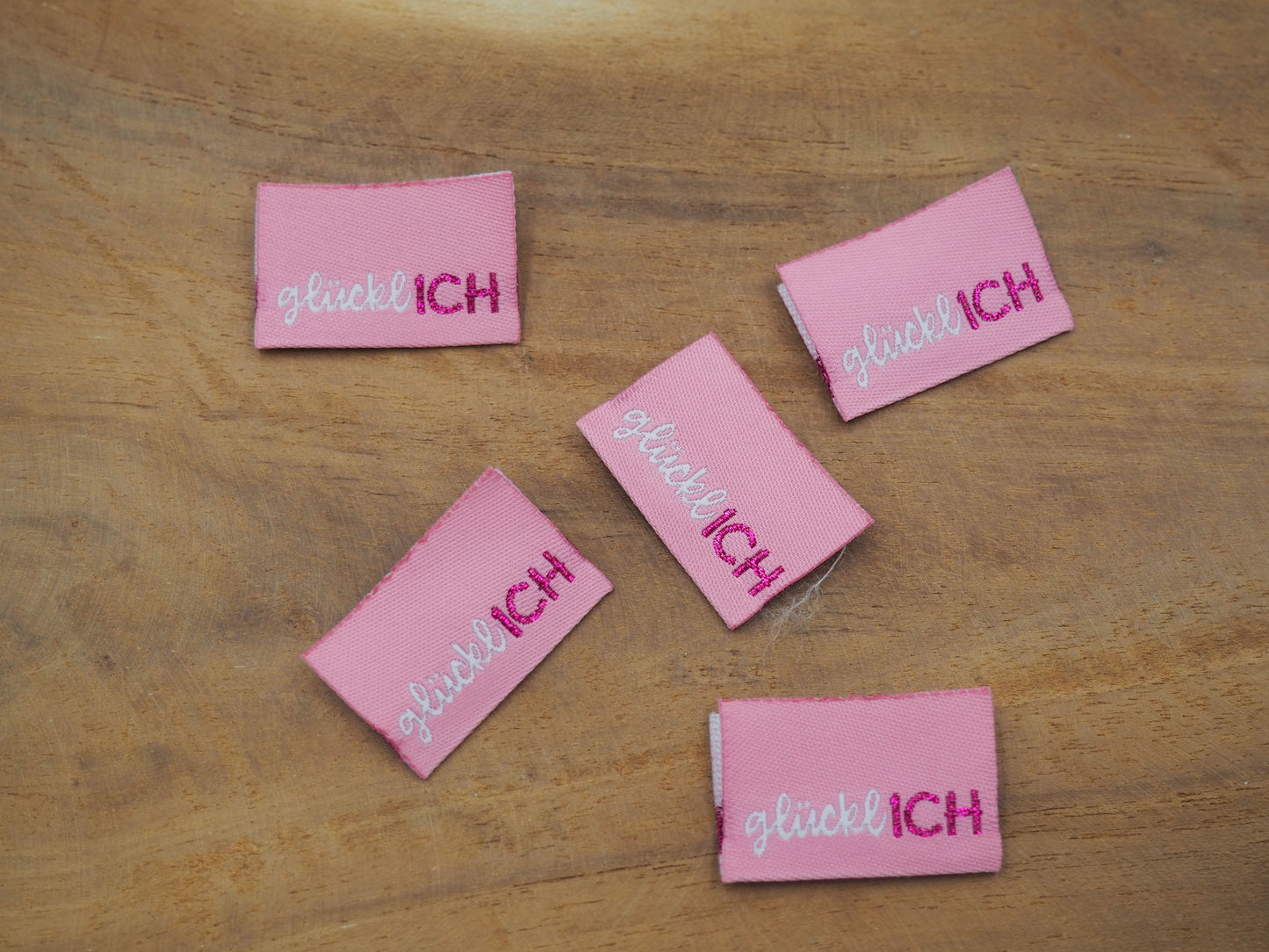 glücklICH in Rosa Web Label gewebt Eigenproduktion