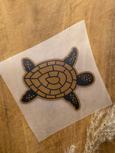 Lade das Bild in den Galerie-Viewer, Schildkröte Bügel-Label Eigenproduktion

