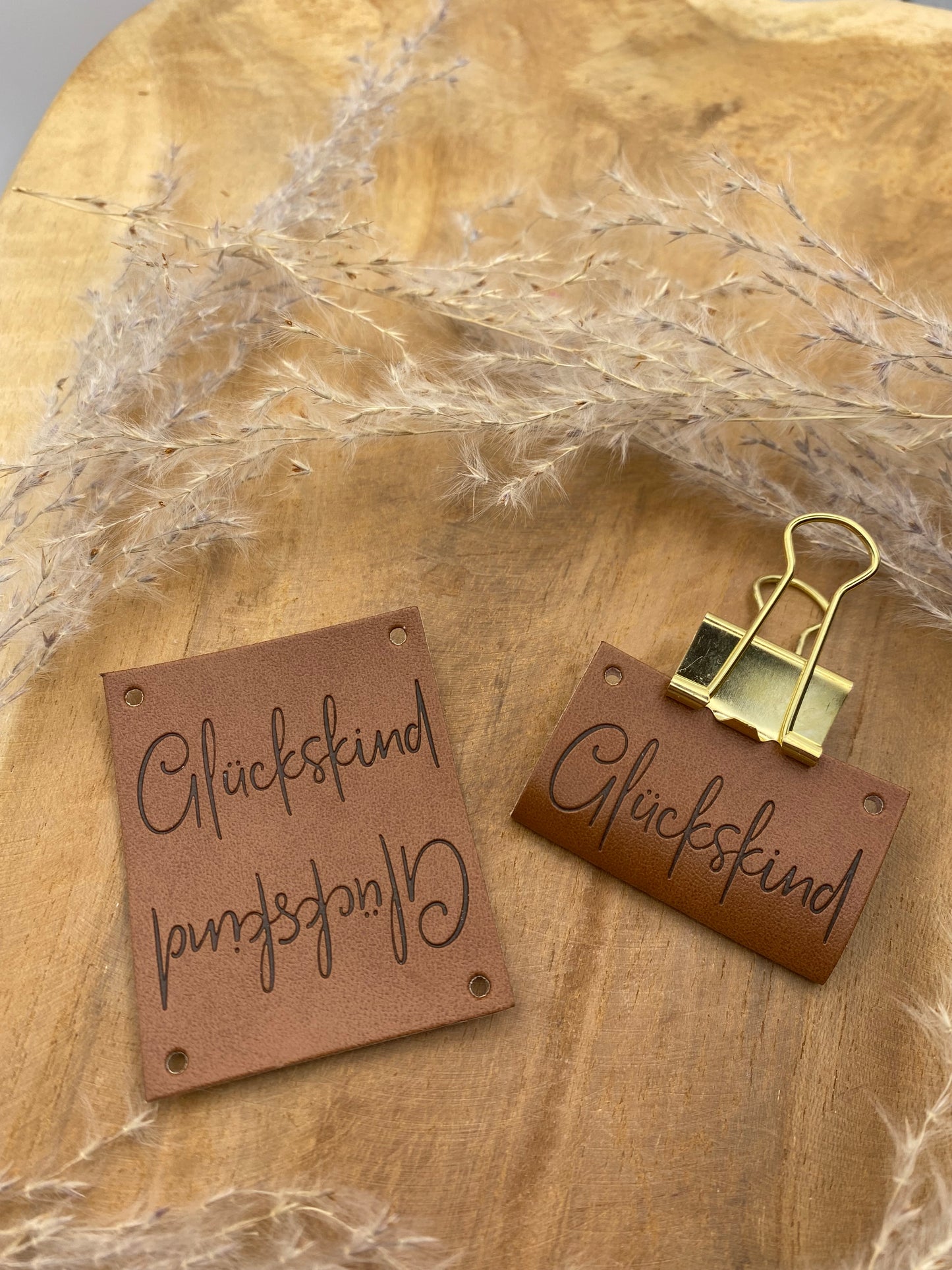 Glücks Kind Knick-Label Kunstlederlabel Eigenproduktion