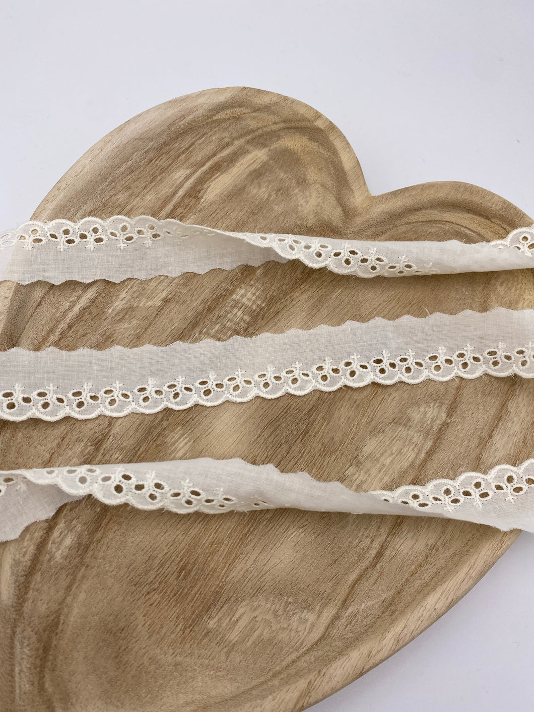 Wäsche Spitze Löcher 30mm creme