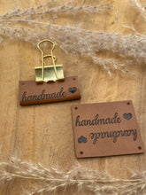 Lade das Bild in den Galerie-Viewer, Handmade Knick-Label Eigenproduktion
