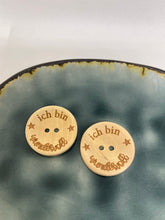 Lade das Bild in den Galerie-Viewer, Eigenproduktion Holzknopf ich bin wundervoll 30mm
