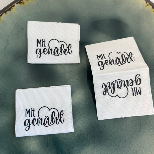 Mit liebe genäht Web-Label Eigenproduktion
